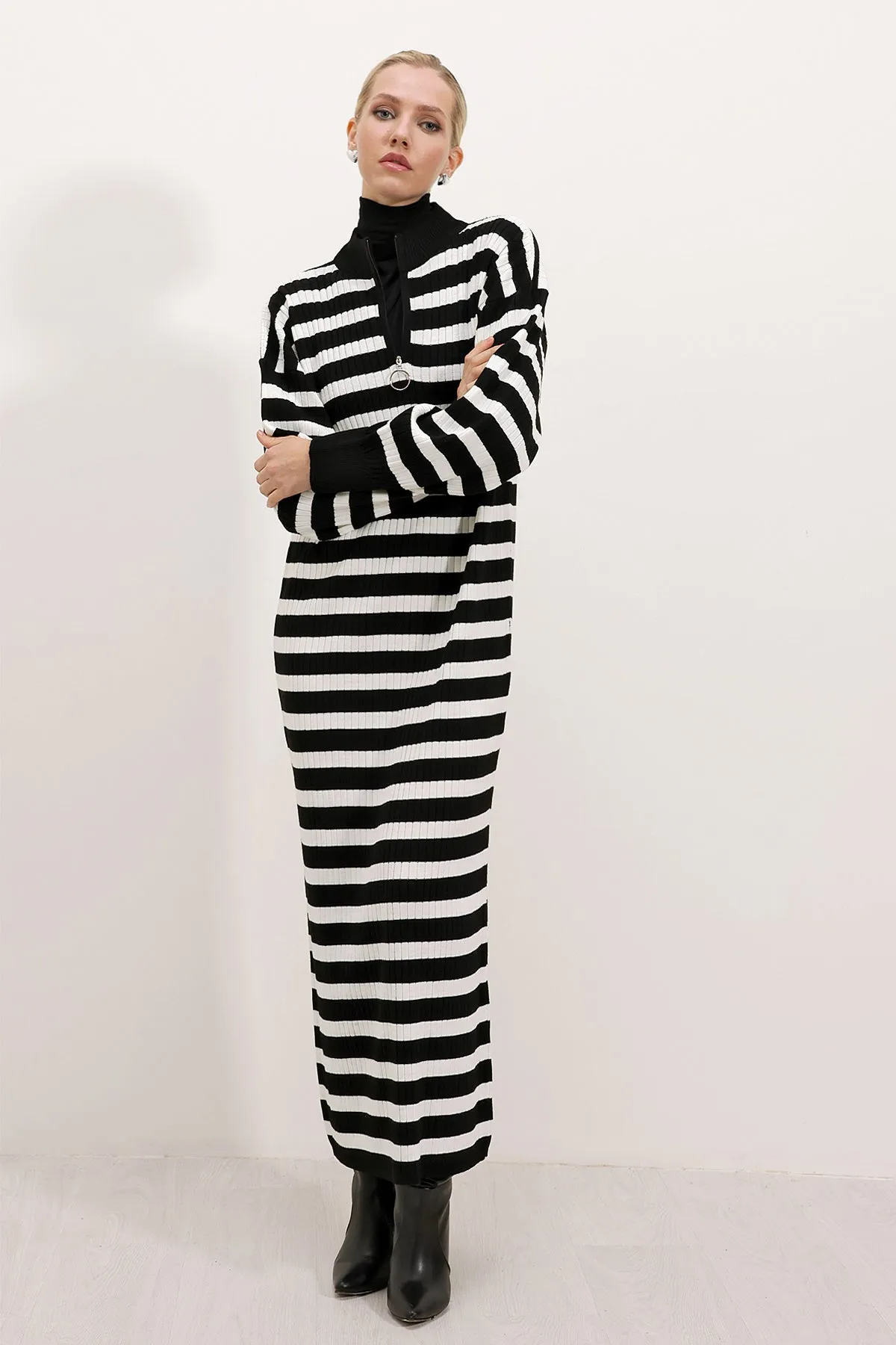 BGD Women Knit Dress - Dark Black - Avondale