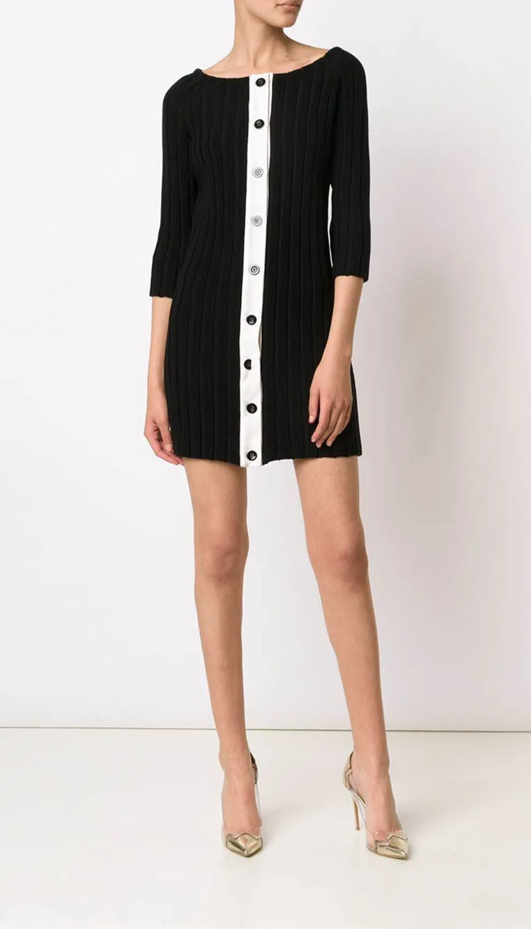Button knit dress