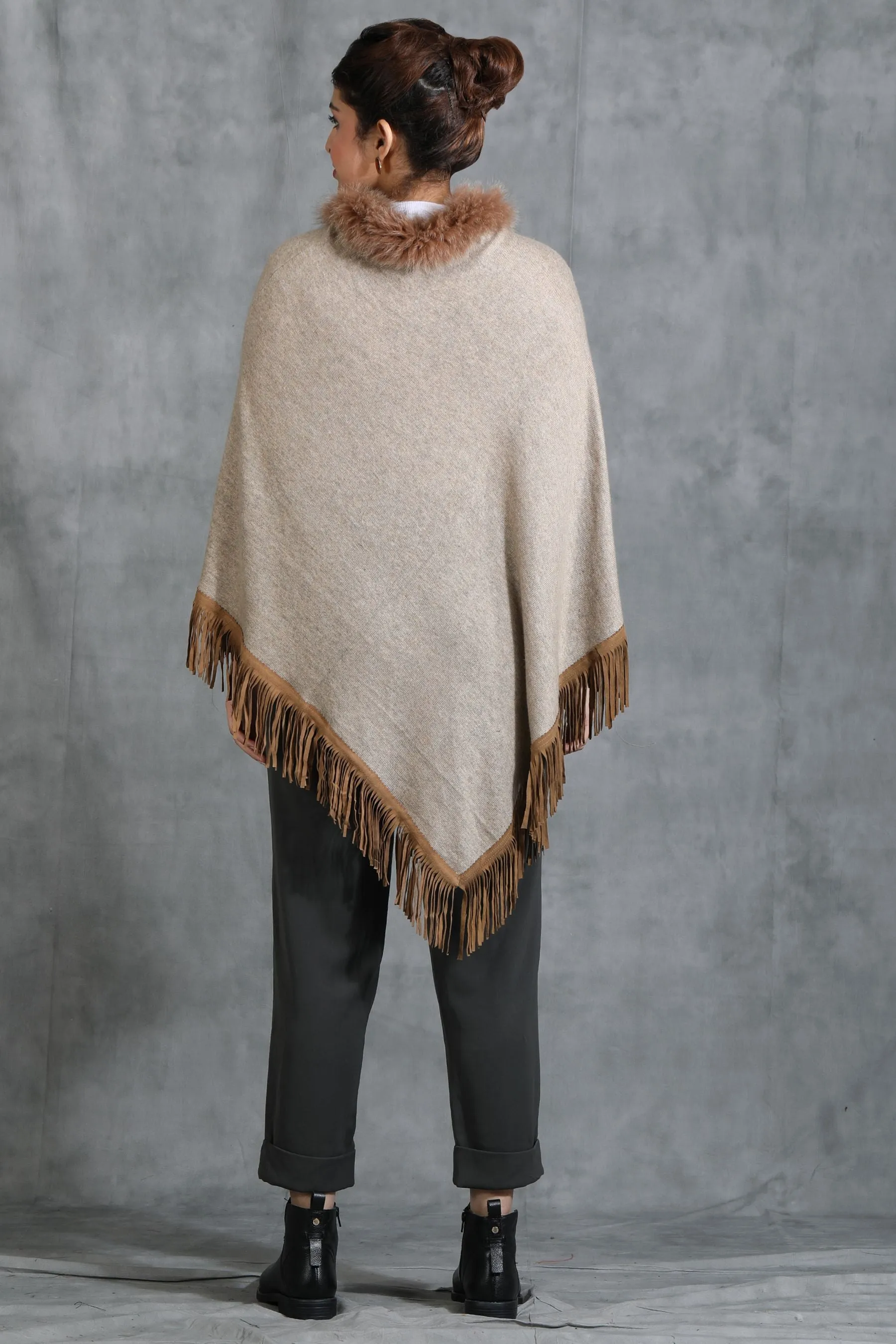 Cashmere Poncho With High Quality Fur