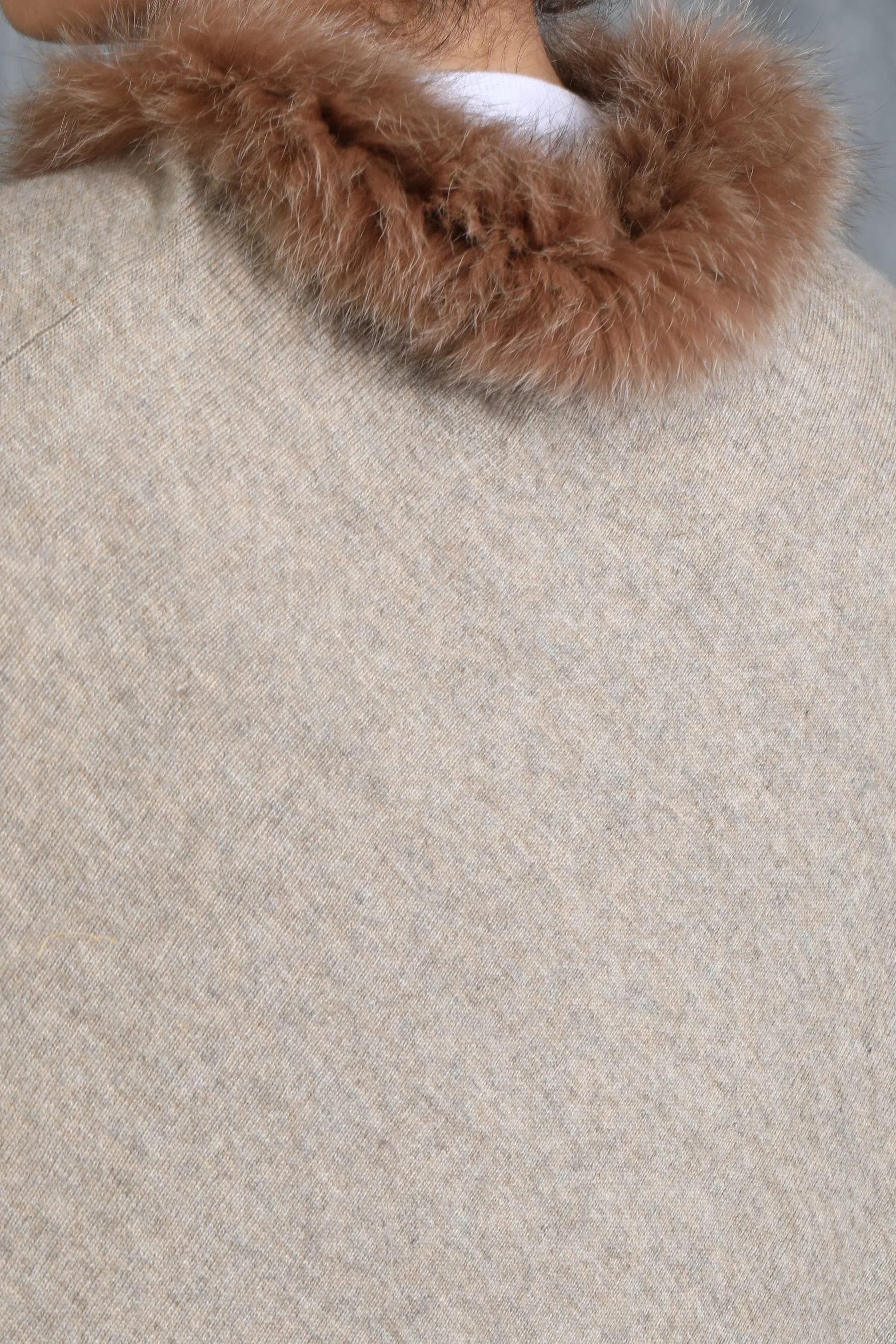 Cashmere Poncho With High Quality Fur