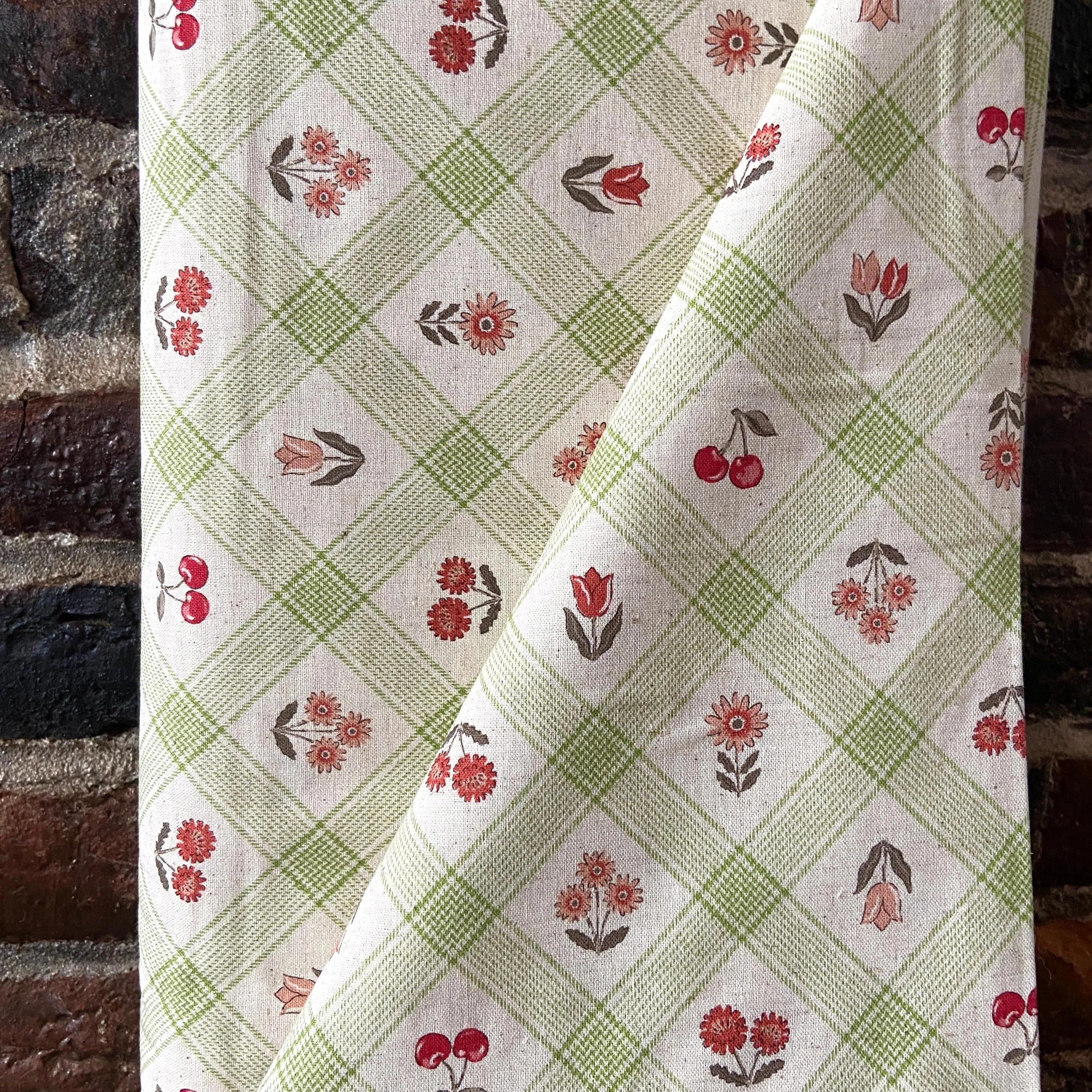 Cottee - Flower & Fruit 6100 in 2C - Linen Cotton Sheeting - Kokka