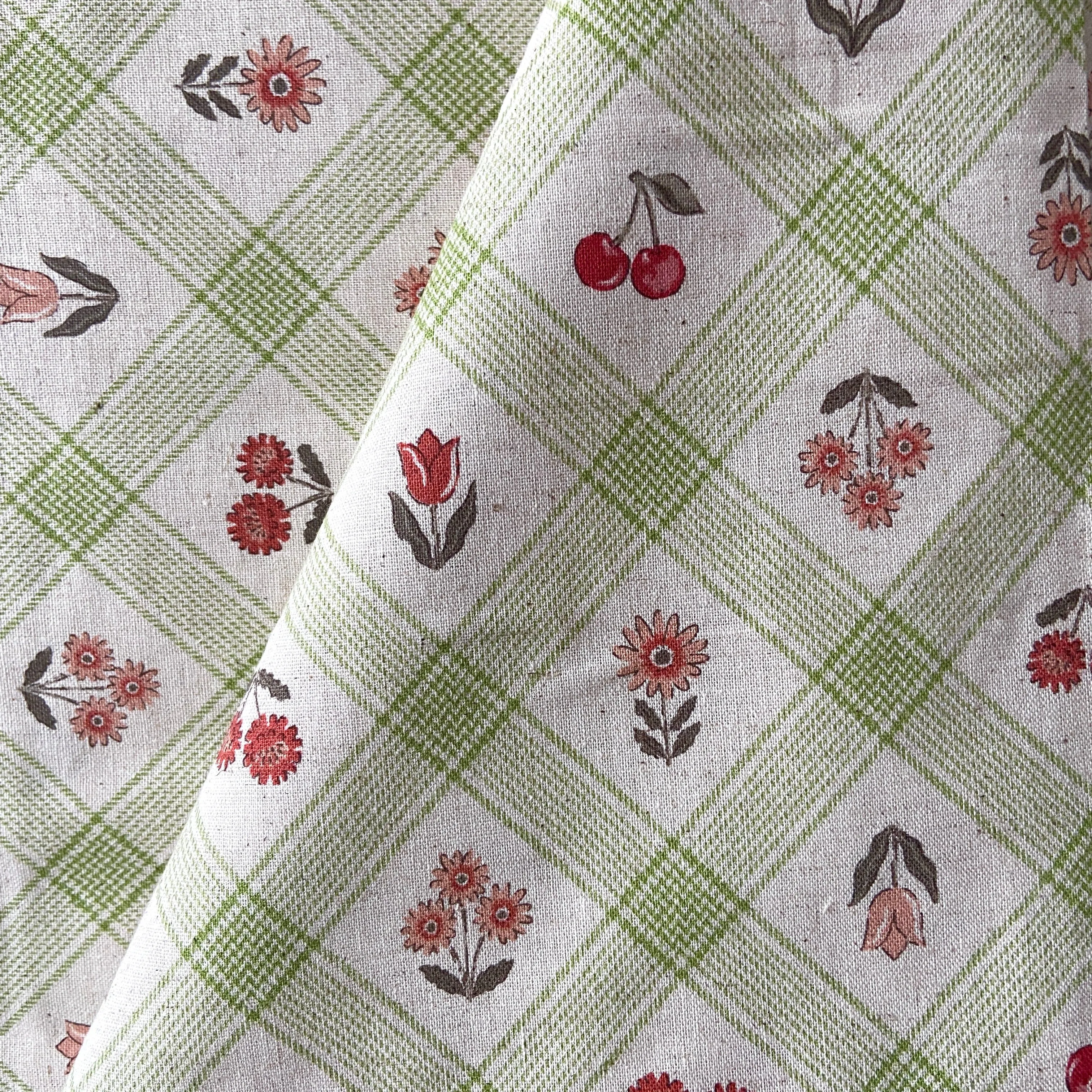 Cottee - Flower & Fruit 6100 in 2C - Linen Cotton Sheeting - Kokka