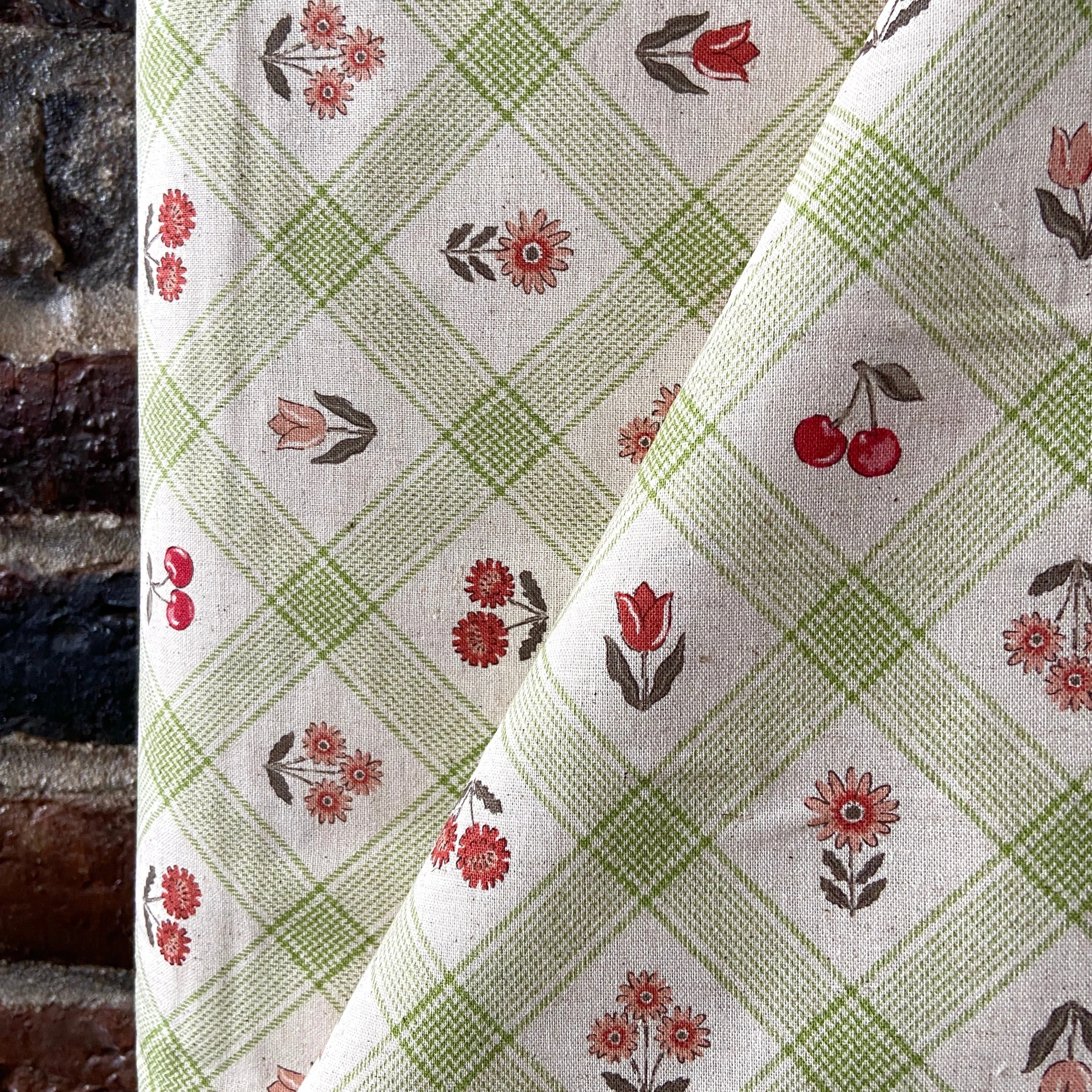 Cottee - Flower & Fruit 6100 in 2C - Linen Cotton Sheeting - Kokka