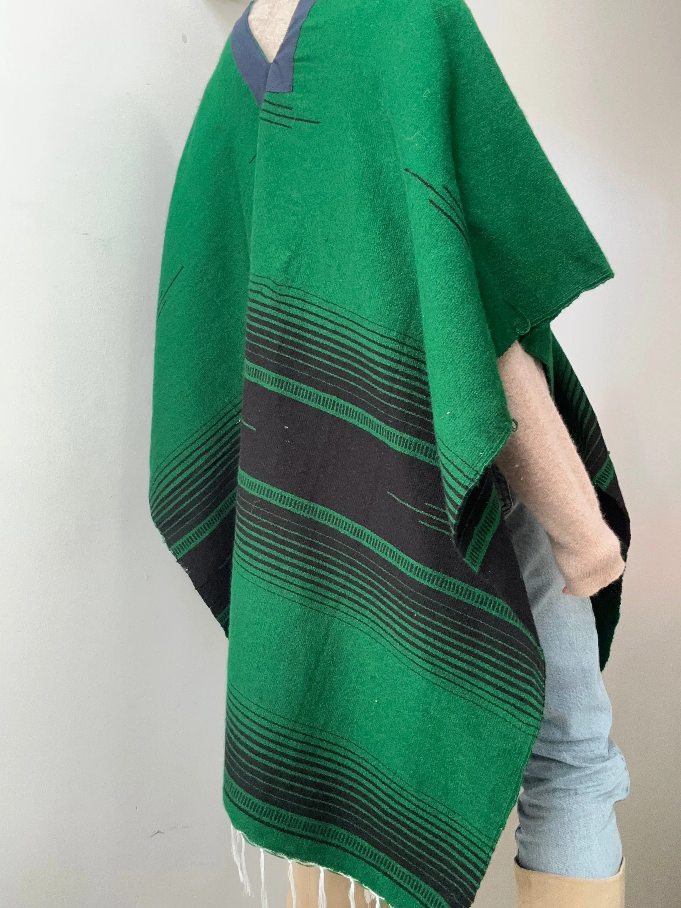 En Telar Woven Poncho Green