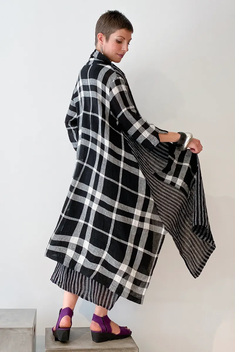 LUUKAA Plaid Long Coat in B&W Mix