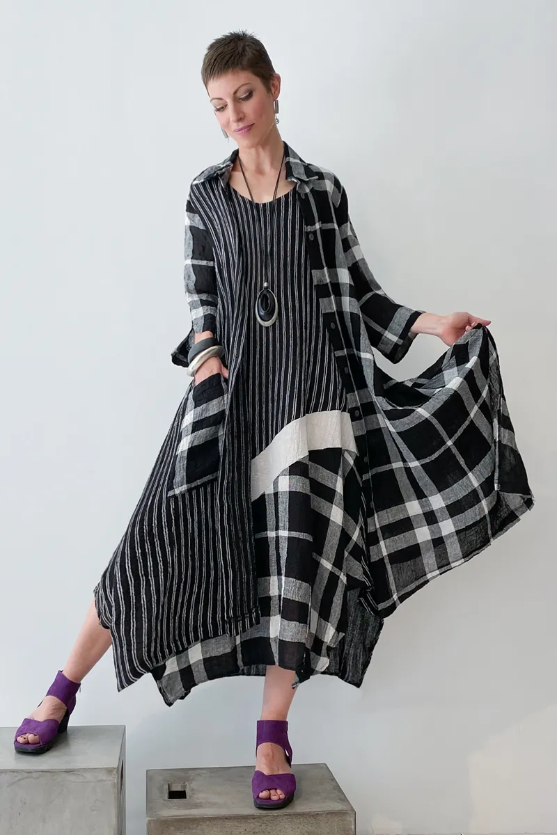 LUUKAA Plaid Long Coat in B&W Mix