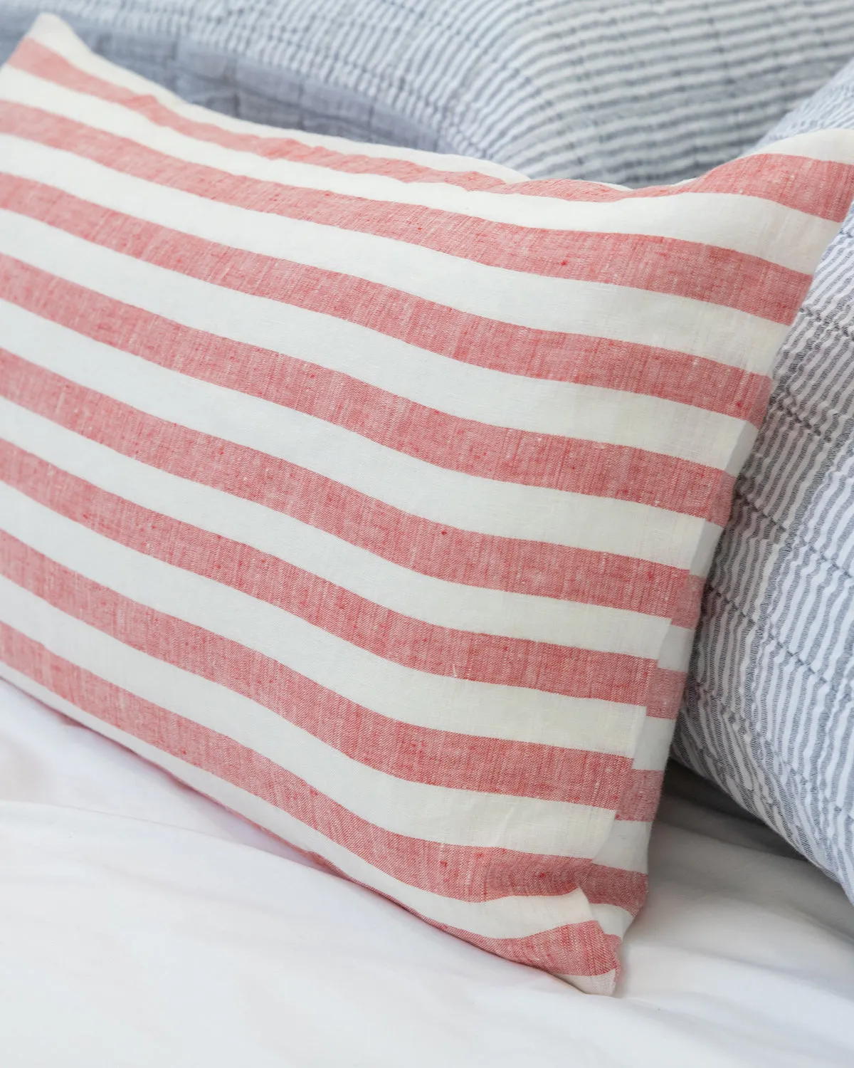 Mer Linen Pillow Red