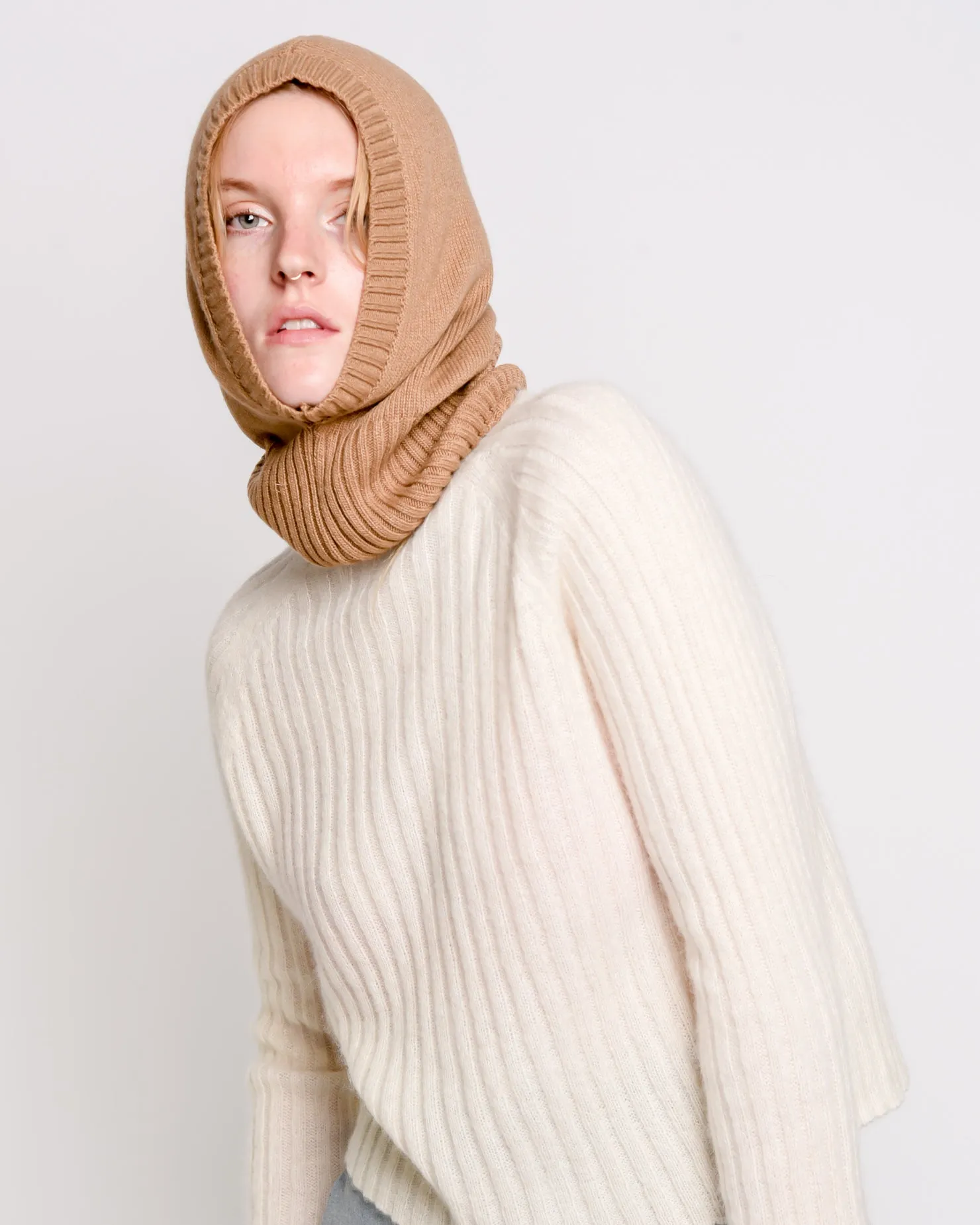 Miley knit baclava in camel
