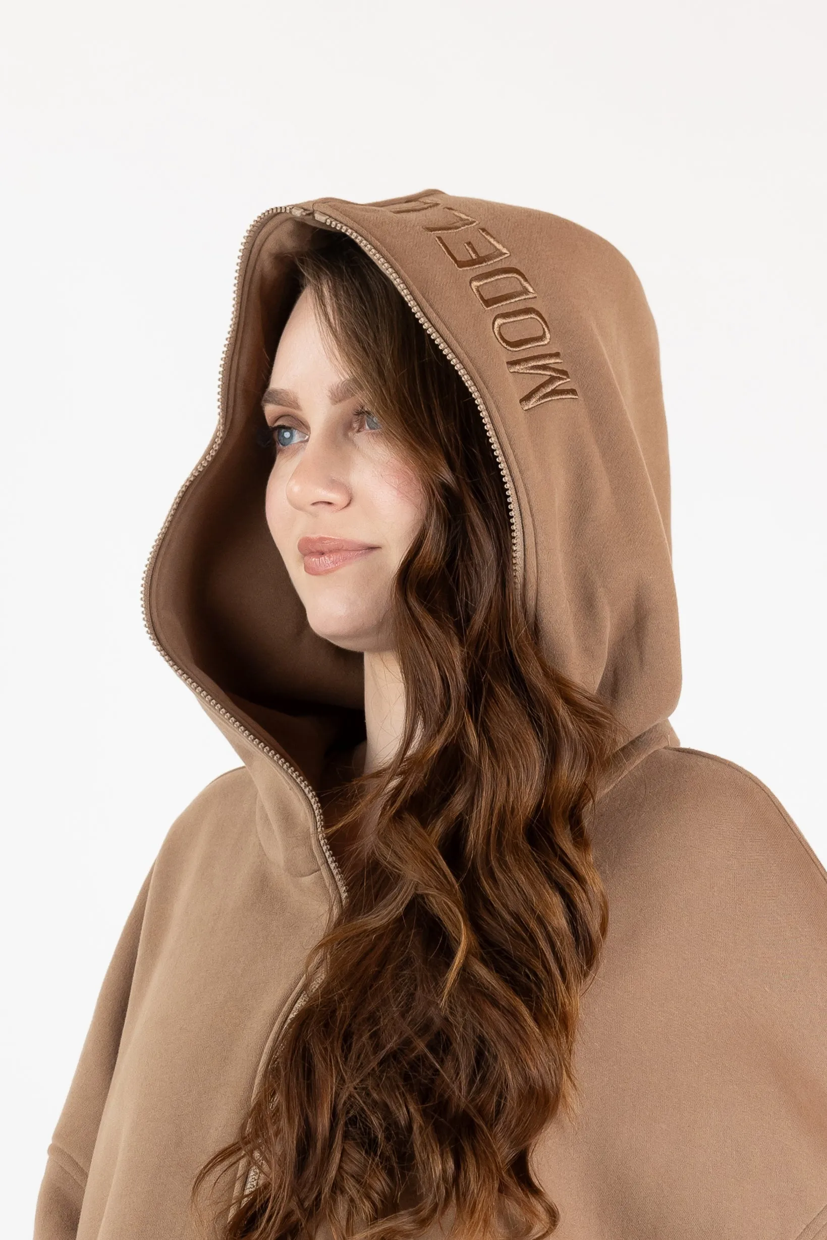 Modelle/Move Oversized Maxi Track Jacket