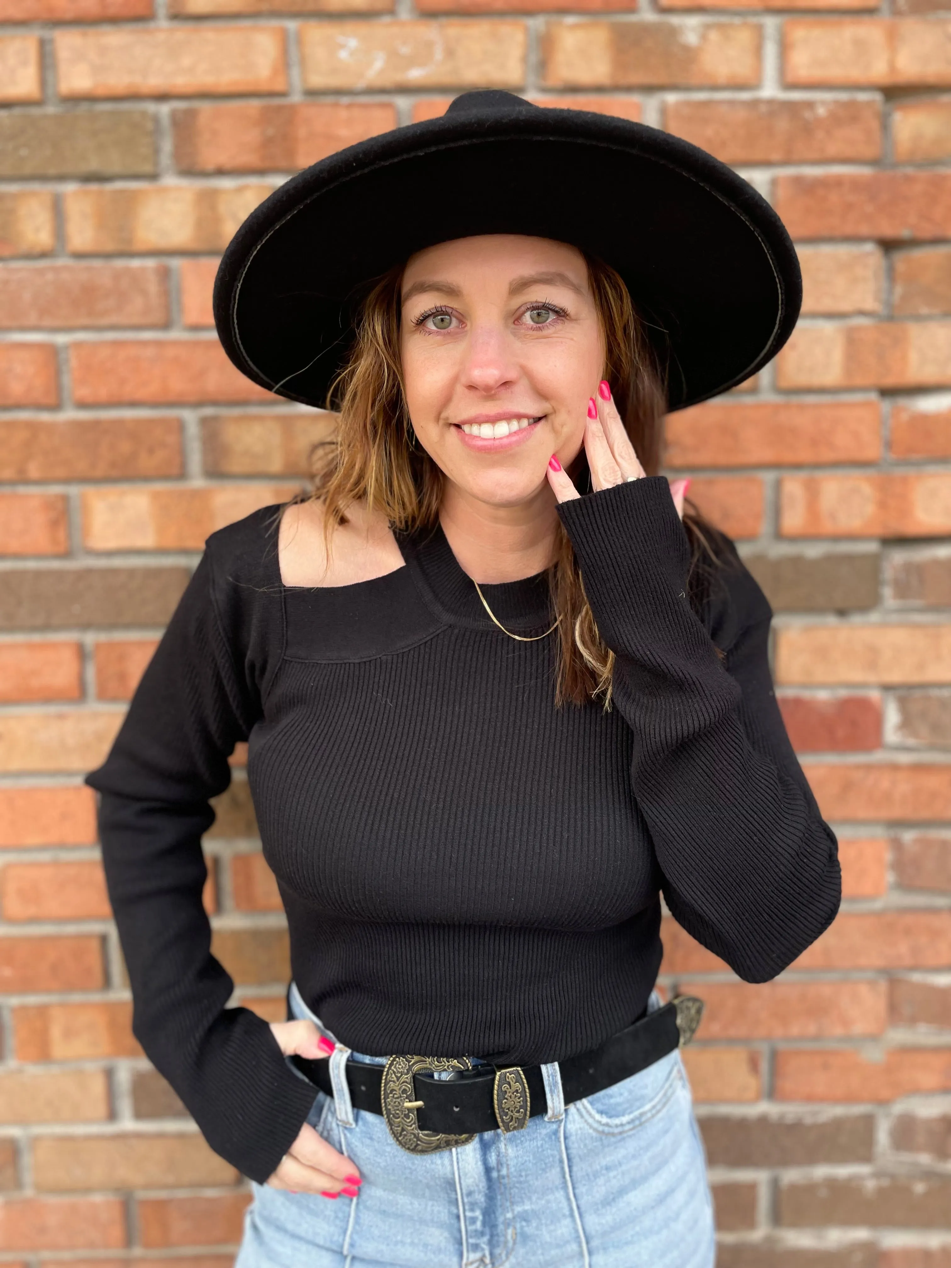 Rib Knit Top With Shoulder Cut Out
