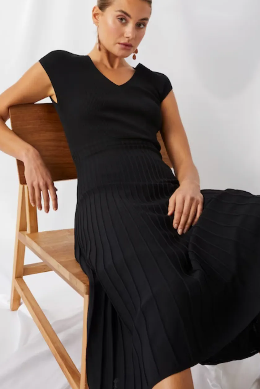 Short Sleeve Knit Dress